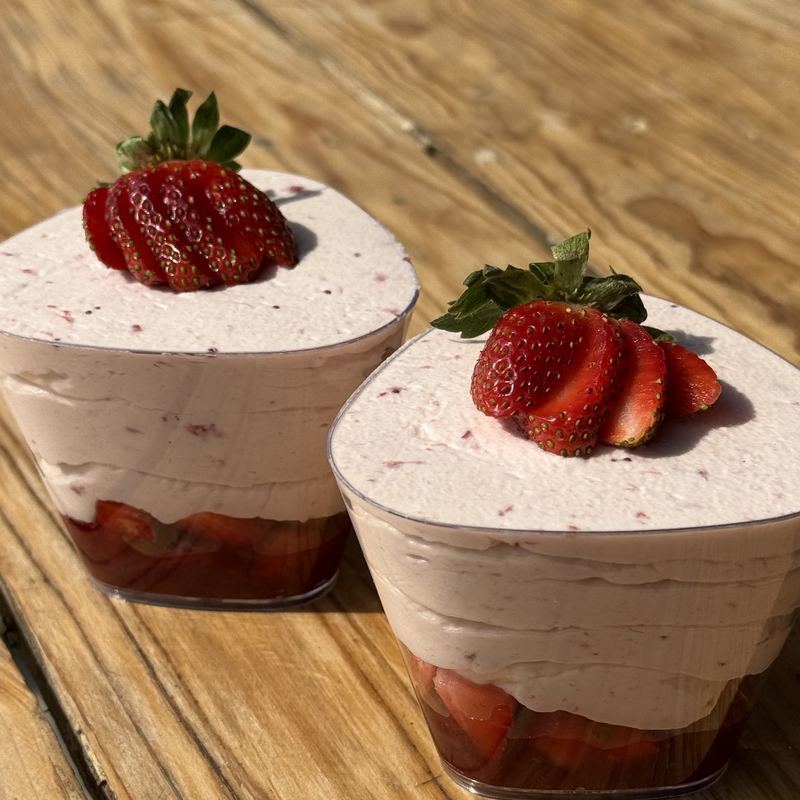 Strawberry mousse cups
